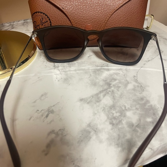 Used Ray-Ban Erika Classic - Picture 2 of 3